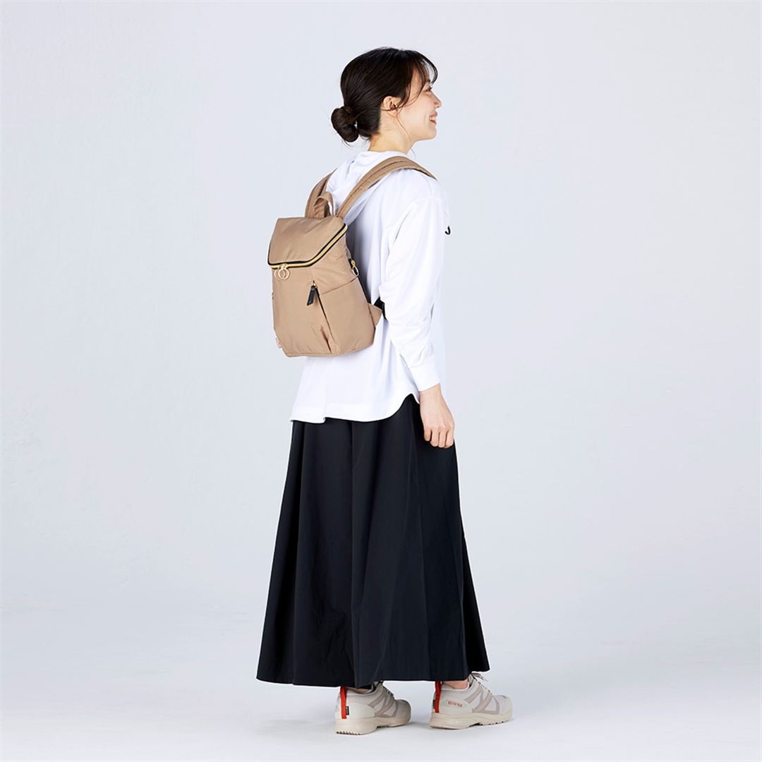 バックパック(8L) ベージュ