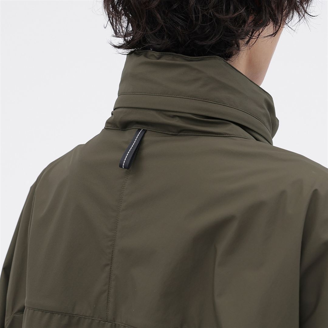 【MARGARET HOWELL】ベルグテックタスランナイロンリップコート DK.カーキ XL