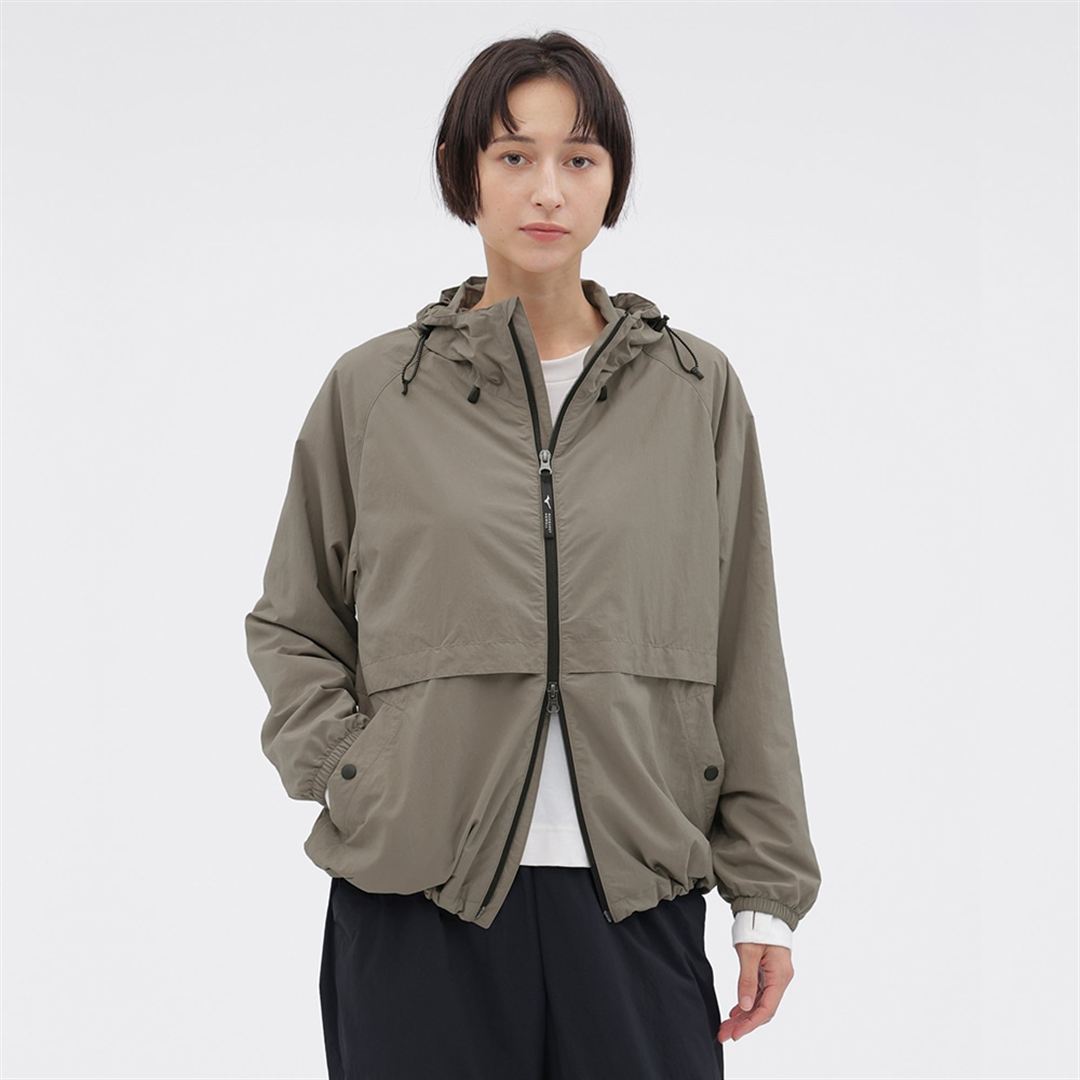 【MARGARET HOWELL】ウォーターリパレントタスランナイロンリップフーディー DK.ストーン 1