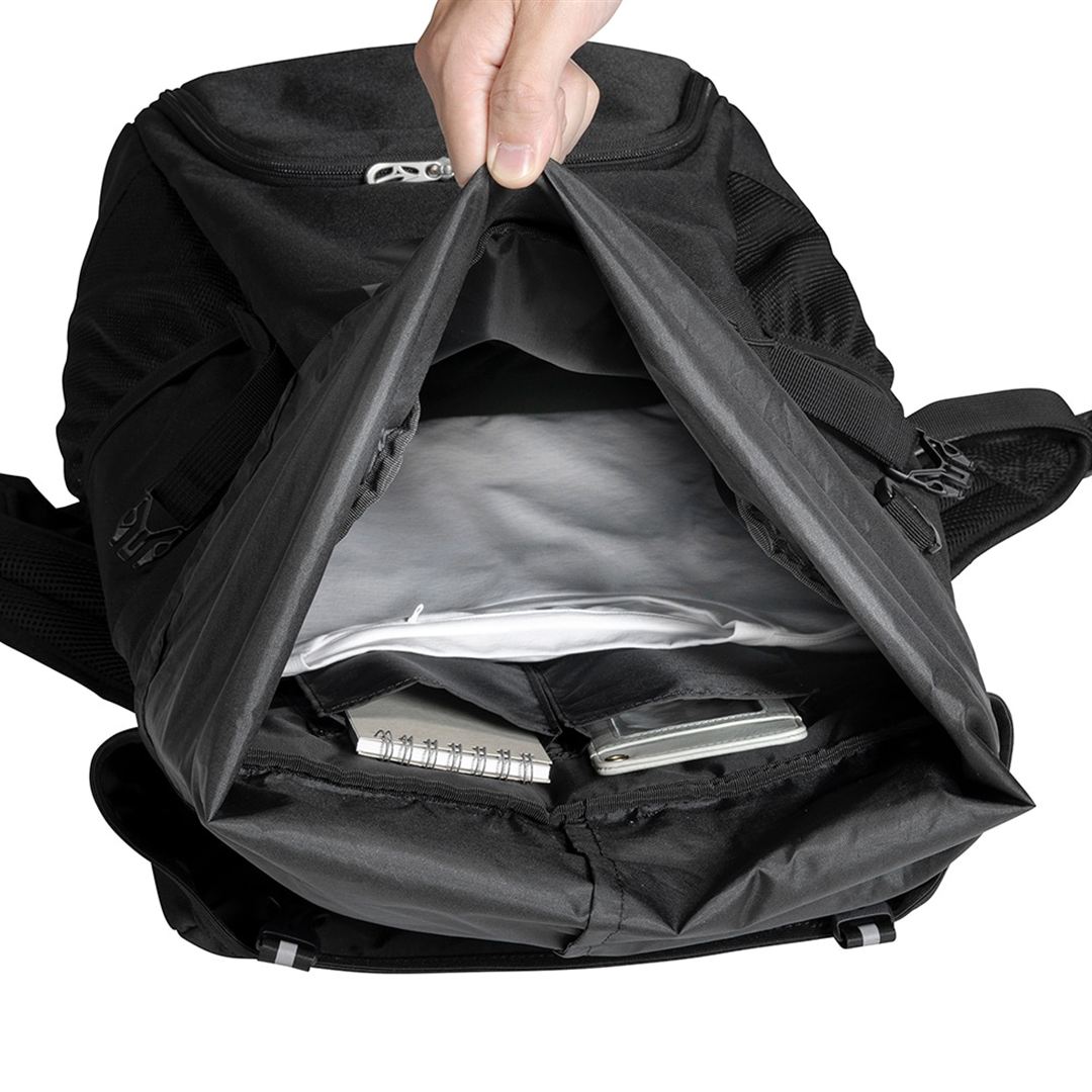 サッカーバックパック(35L) ブラック×ブラック