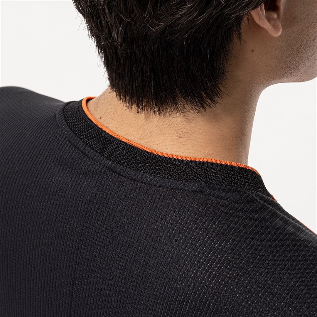 【汗処理／通気】ドライエアロフローTシャツ(長袖) サンストーンオレンジ×ブラック S