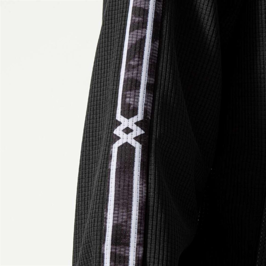 【汗処理／通気】ドライエアロフロージャケット ブラック XL