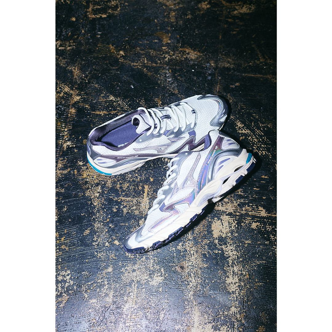 WAVE RIDER 10 オフホワイト×パールピンク×パープル 28.0
