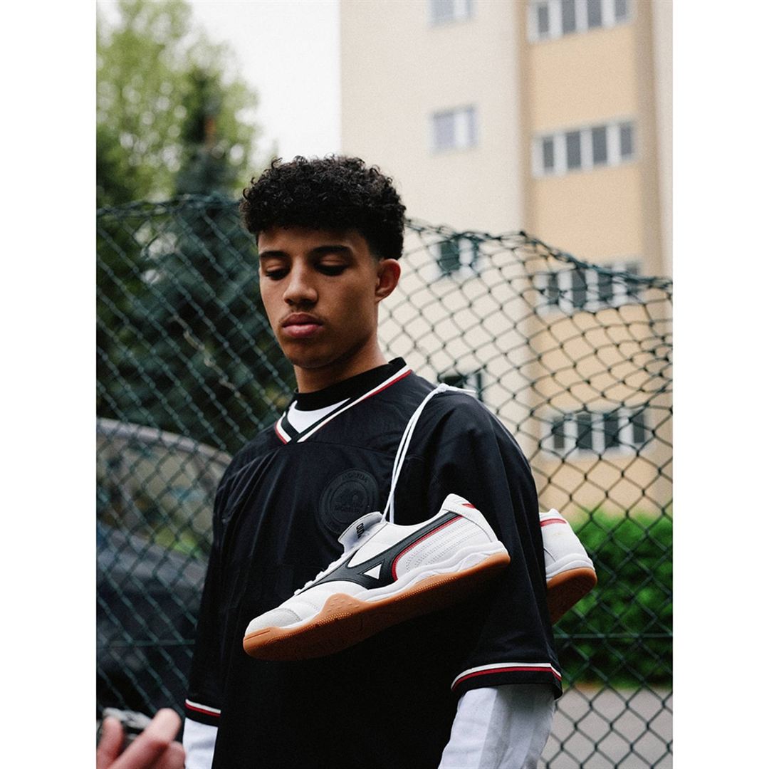 MORELIA LS ホワイト×ブラック×レッド 29.5