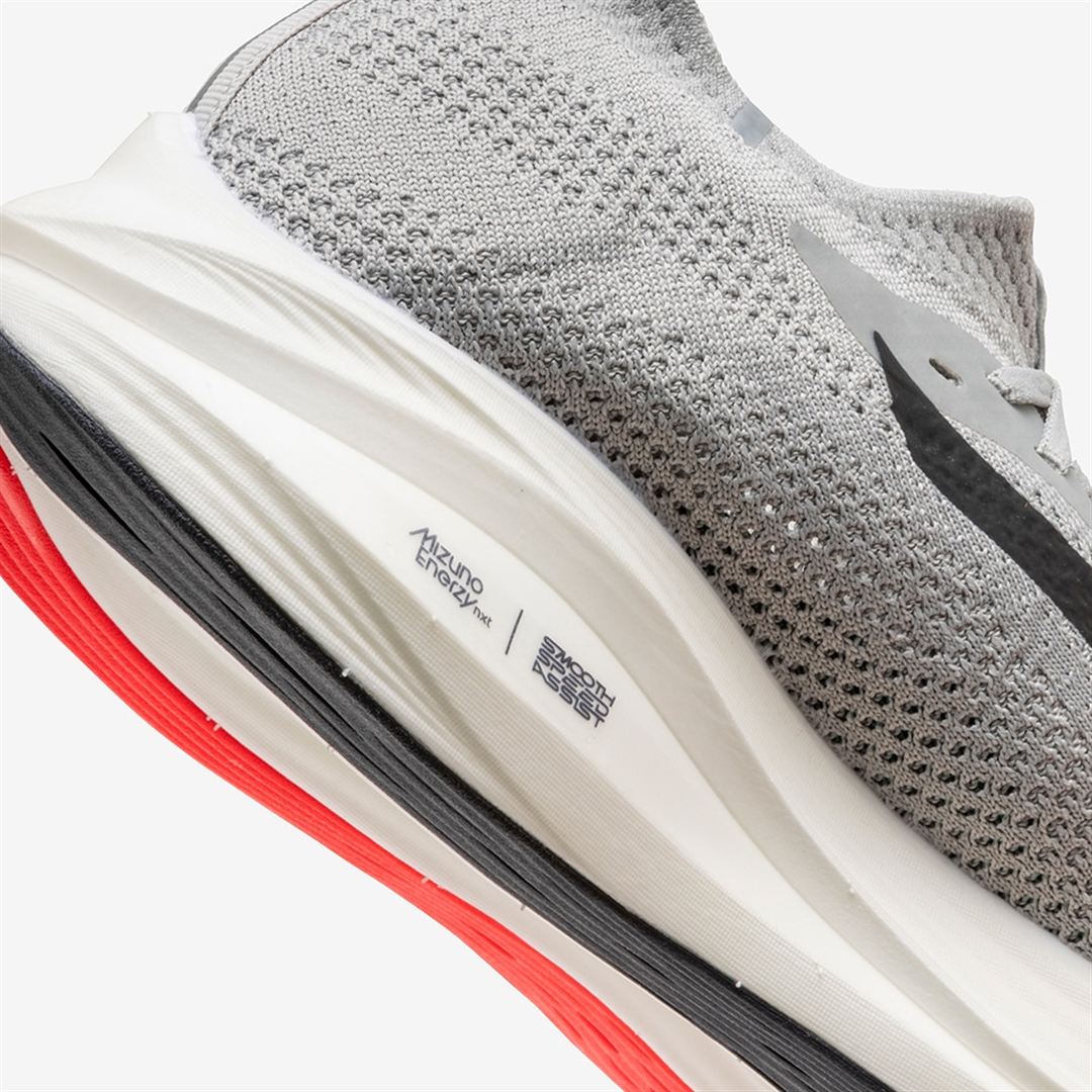 MIZUNO NEO ZEN(ランニング) グレー×レッド×ブラック 25.0