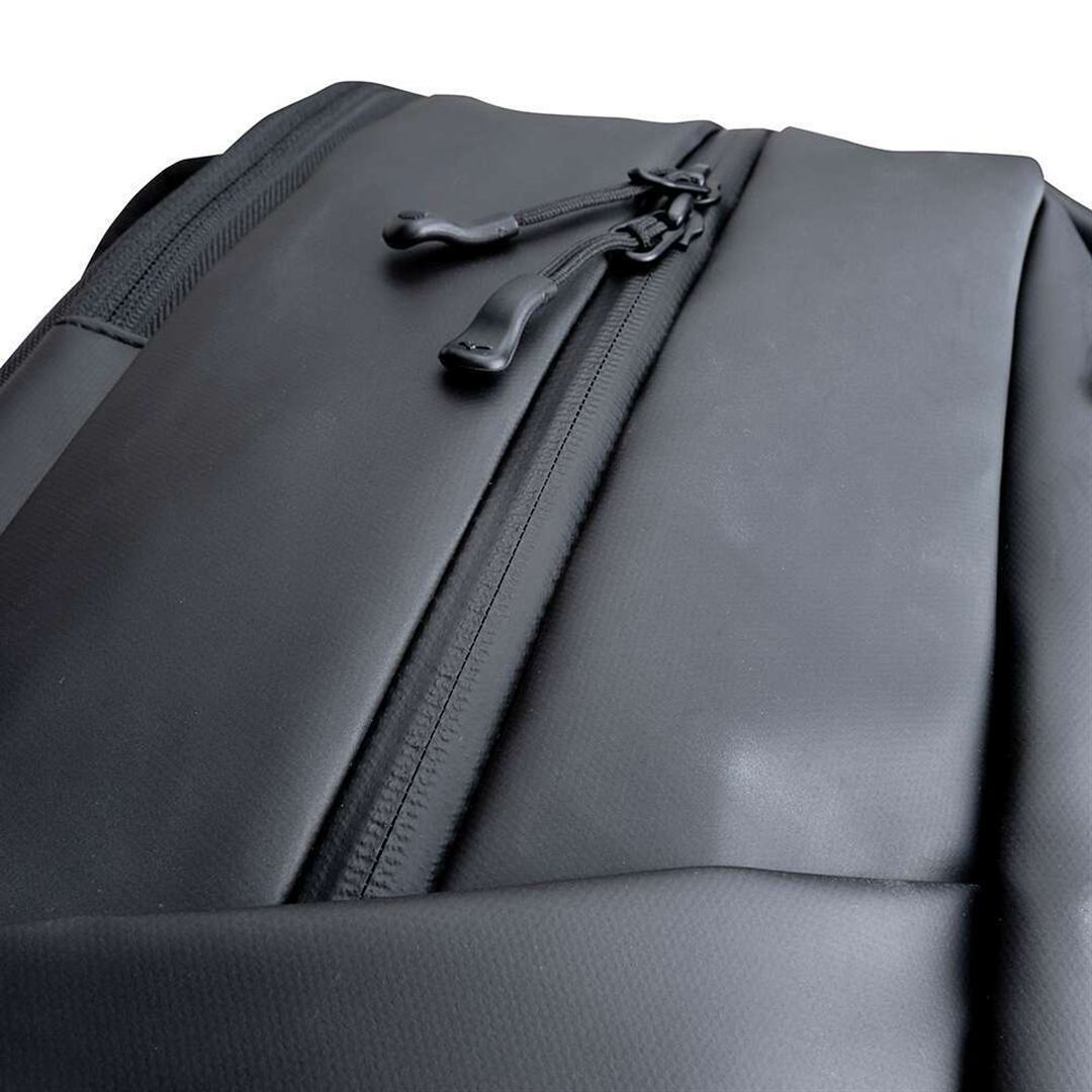 バックパック(25L) ブラック