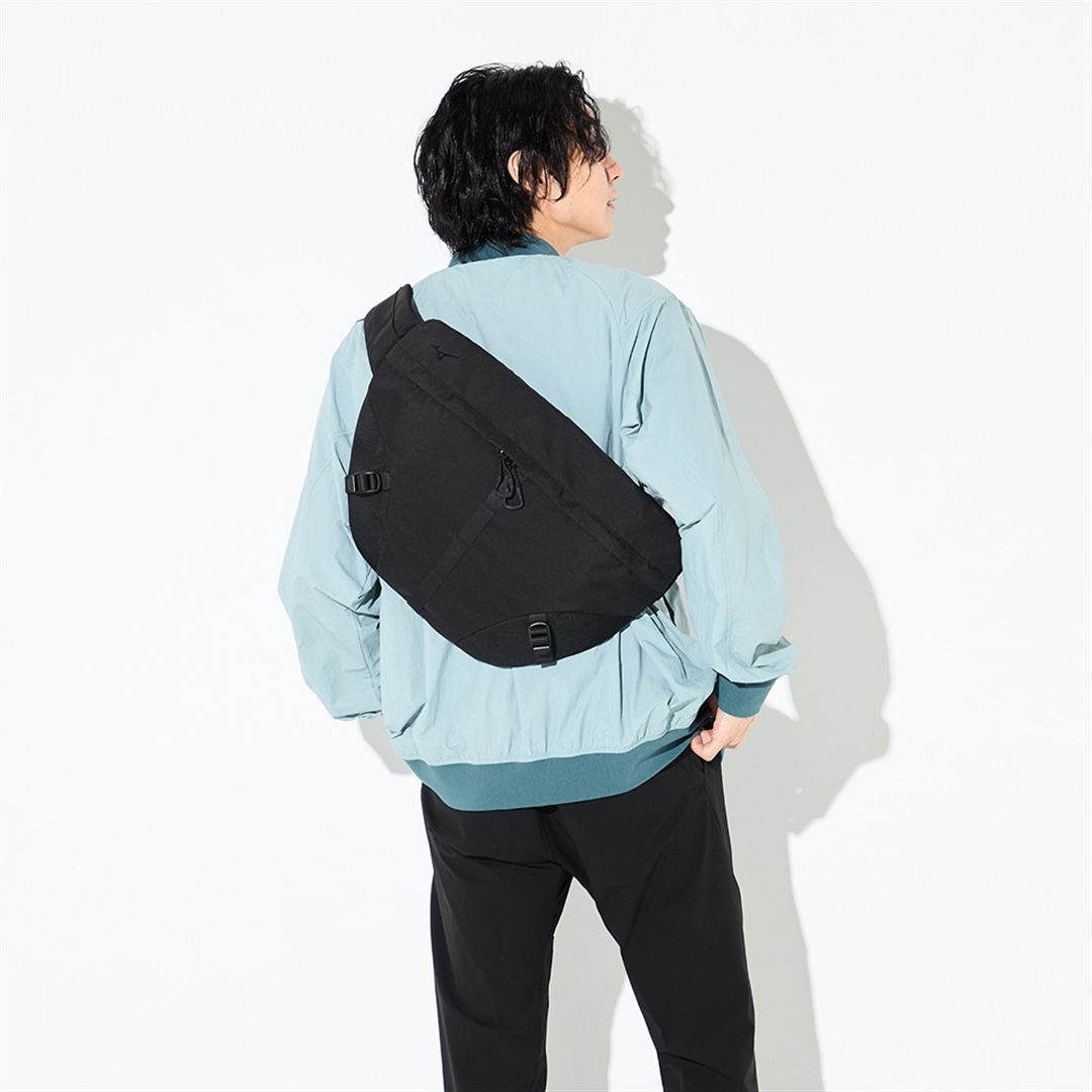 スリングバッグ ブラック