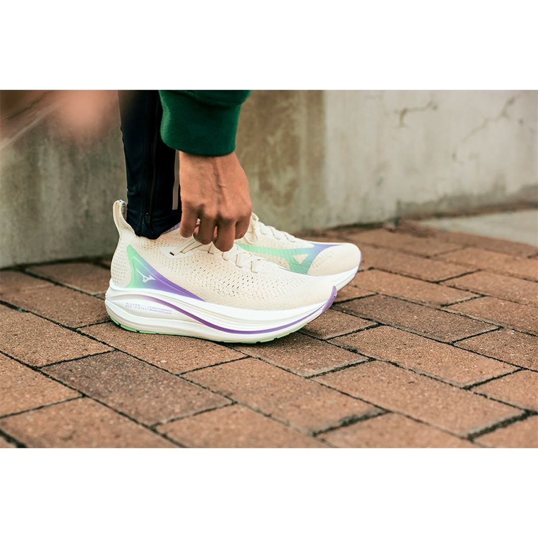 MIZUNO NEO VISTA2(スピードワーク／テンポ走) オフホワイト×パープル×スカイブルー 23.0