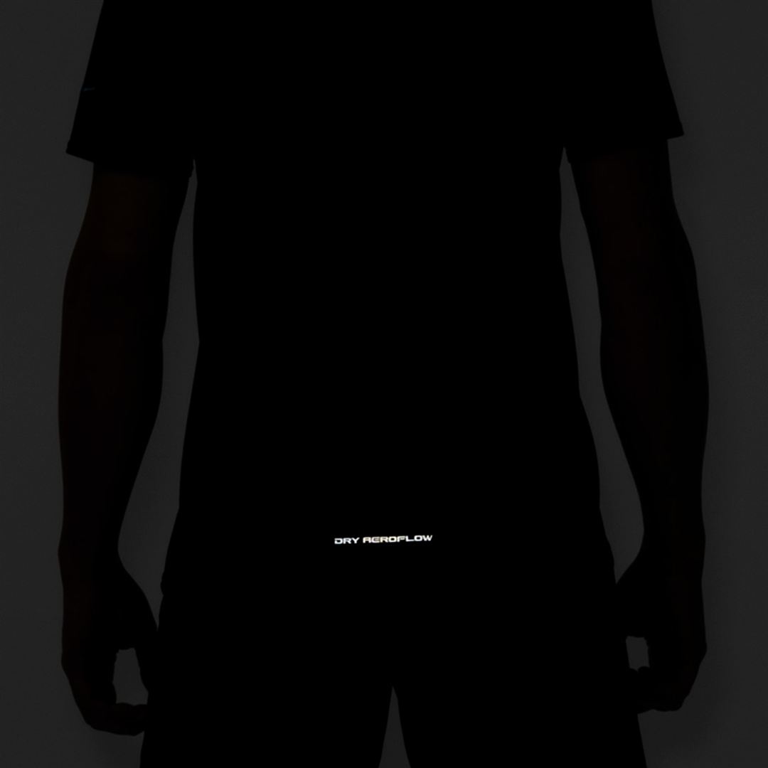 【汗処理／通気／軽量】ドライエアロフローライトTシャツ ブラック S