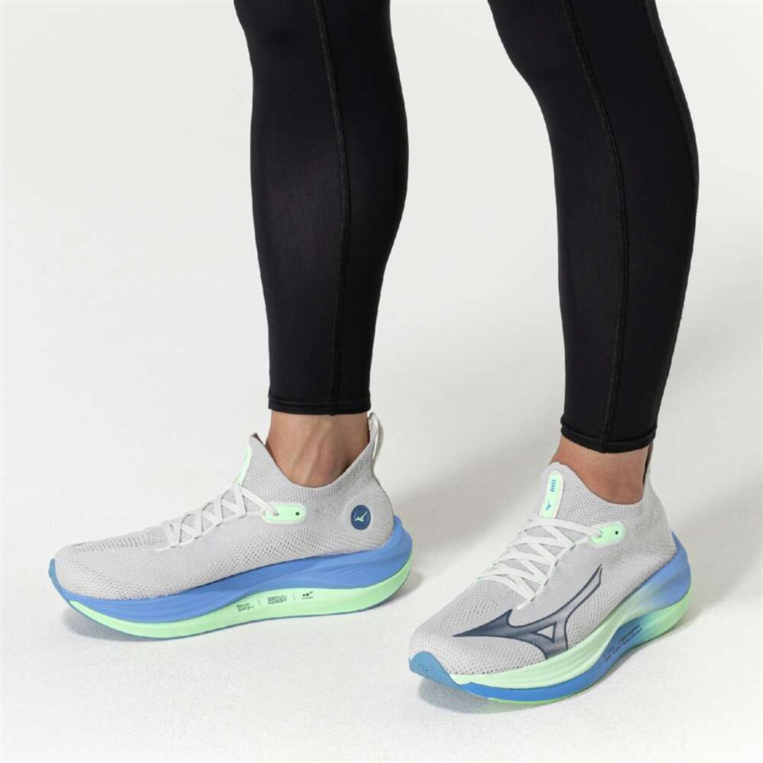 MIZUNO NEO VISTA(スピードワーク／テンポ走) ライトグレー×ミントグリーン×ブルー 25.0