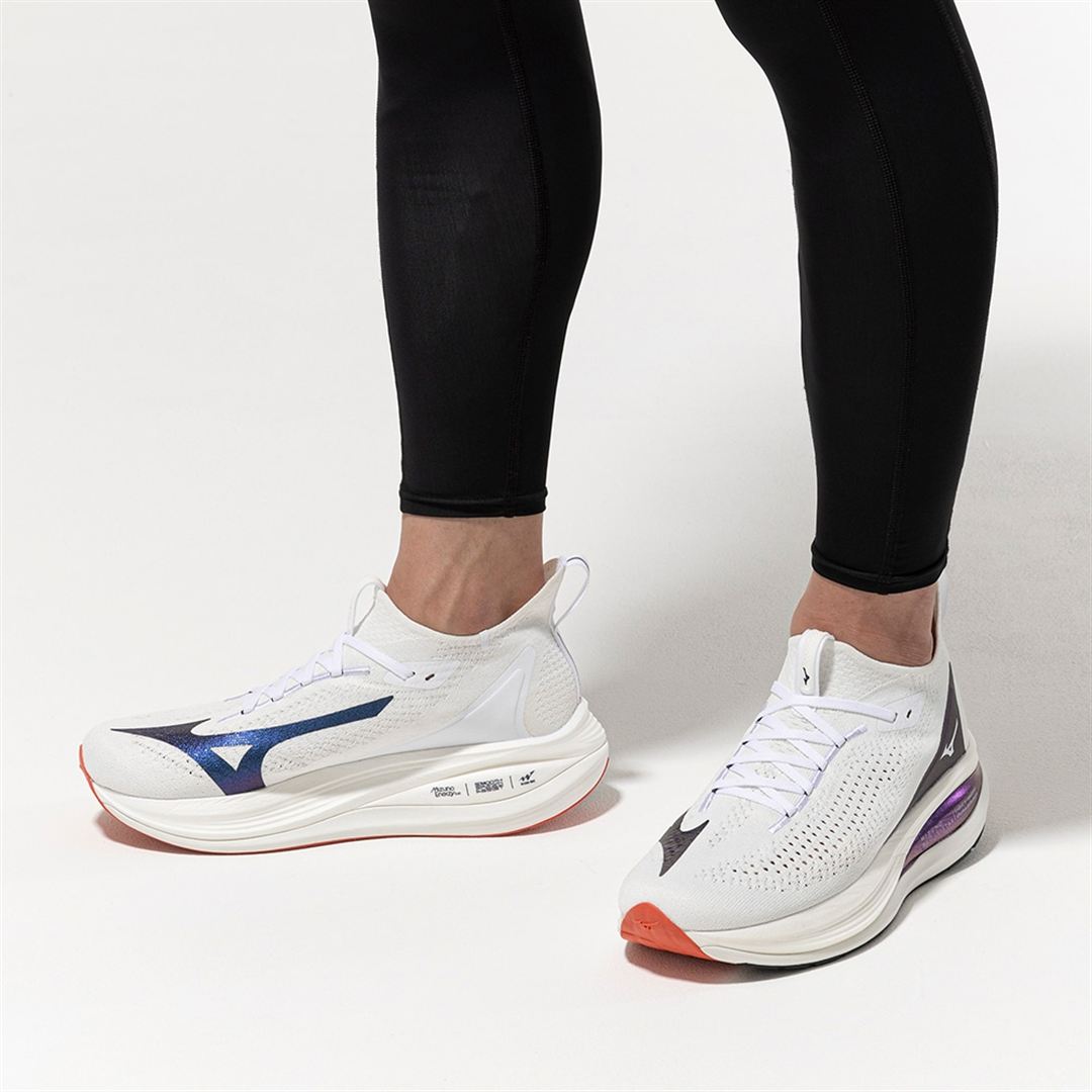 MIZUNO NEO VISTA2(スピードワーク／テンポ走) ホワイト×メタリックブルー×ピンク 25.0