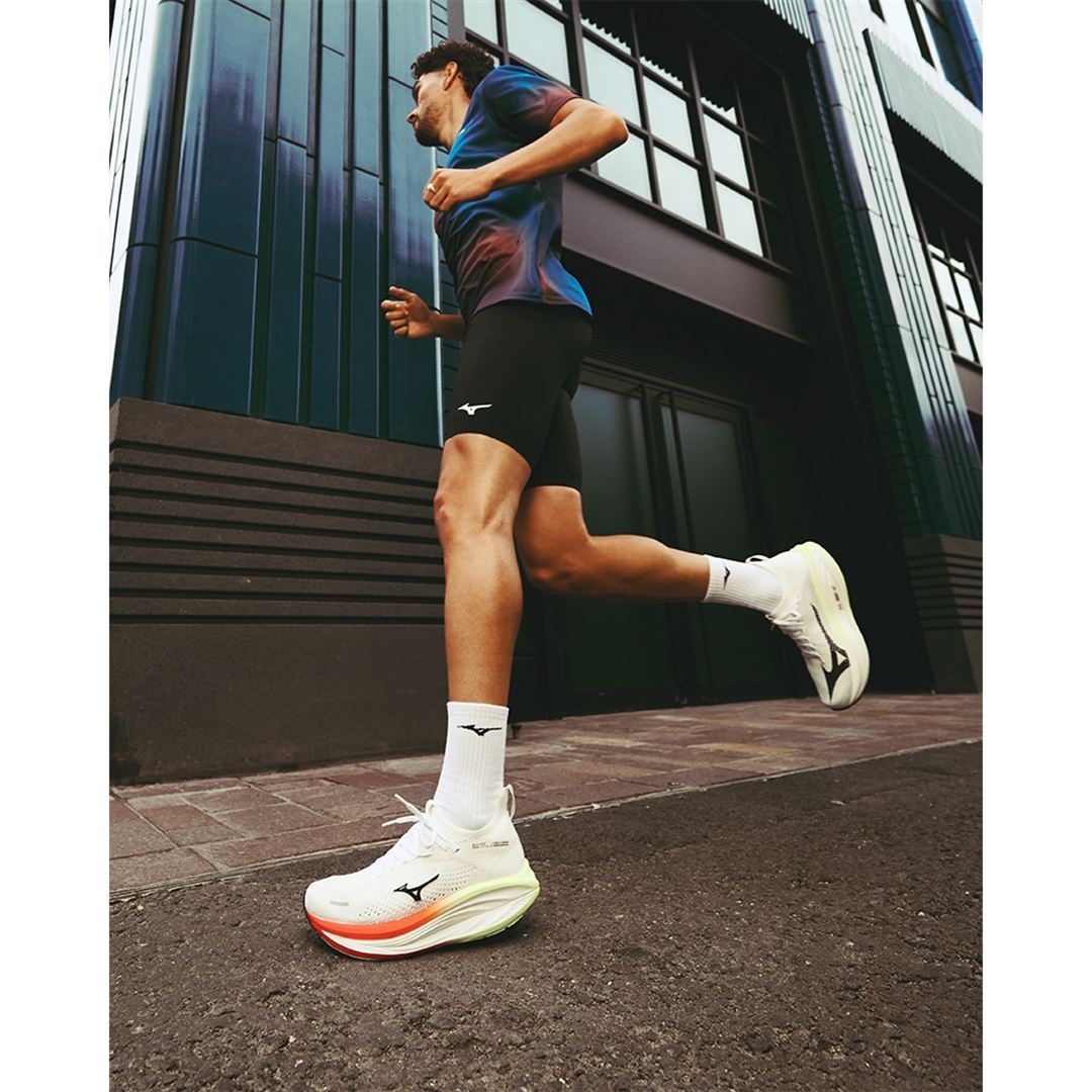 MIZUNO NEO VISTA3(スピードワーク／テンポ走) ホワイト×ブラック×オレンジ 28.0