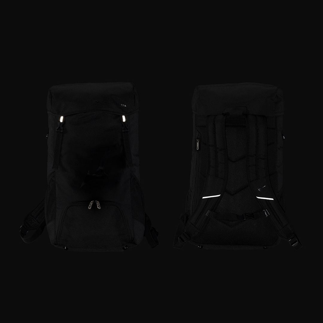 サッカーバックパック(35L) ブラック×ブラック