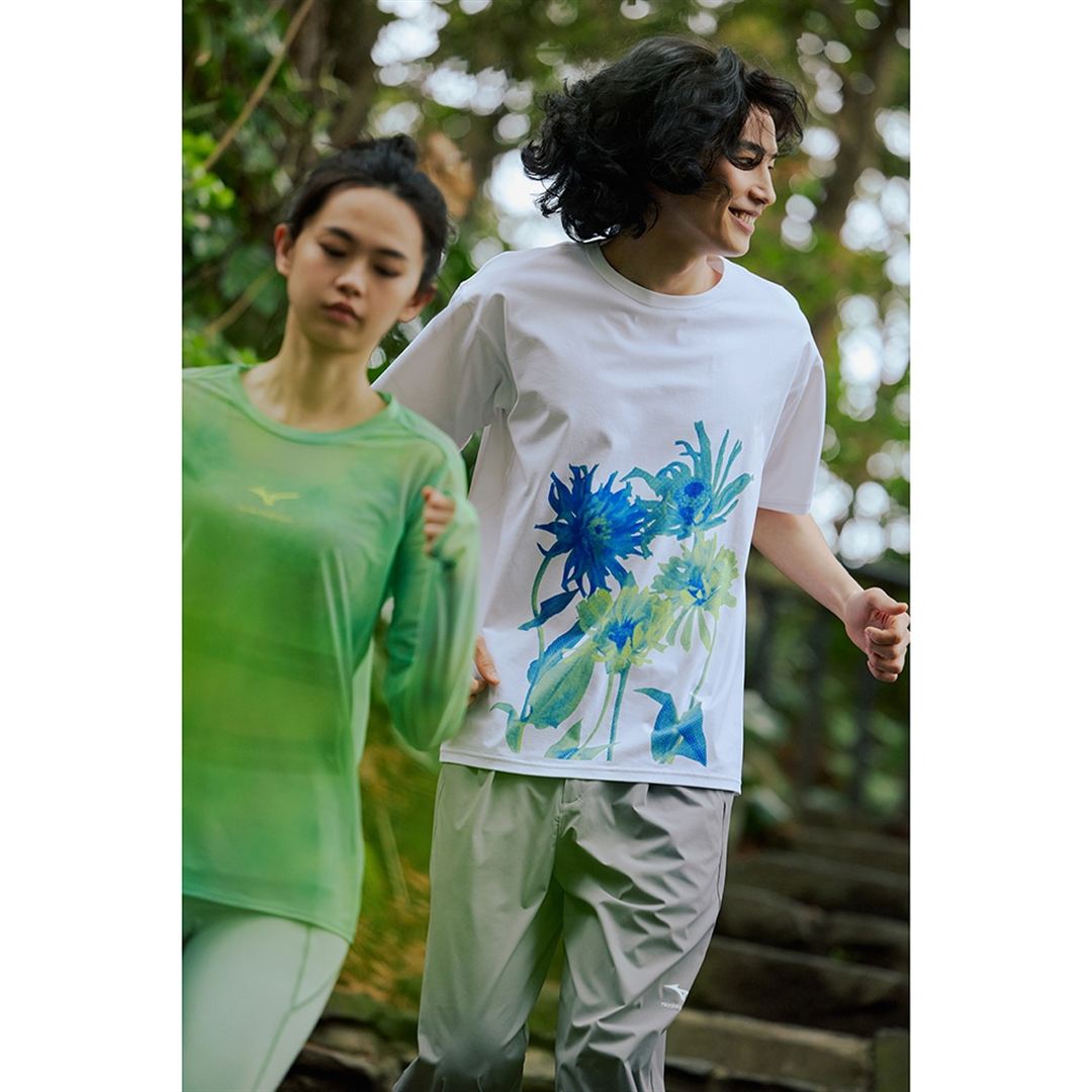 【ニコライ バーグマン】グラフィックTシャツ ホワイト×ブルー S