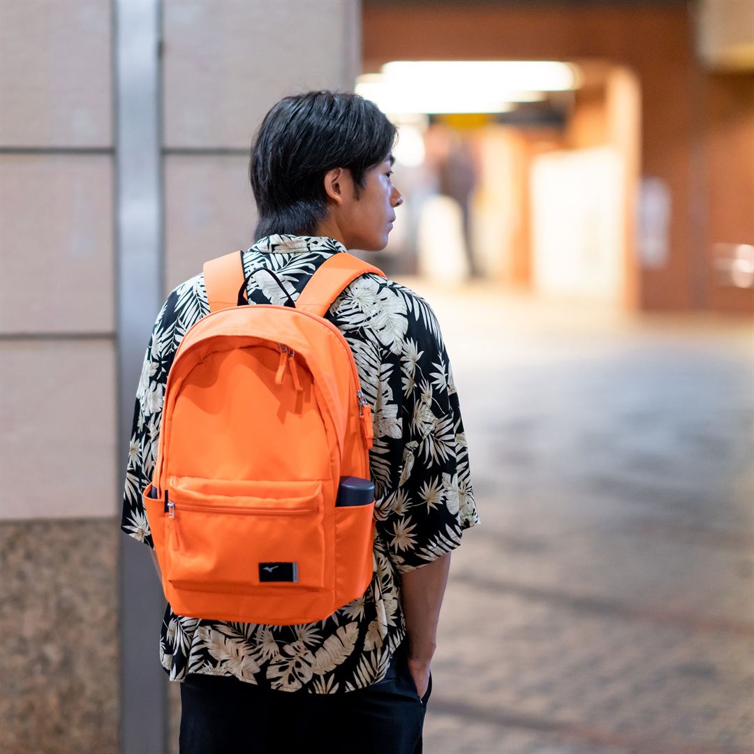 coloreバックパック(22L) ブラック