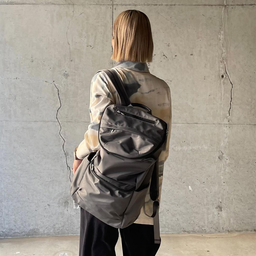 バックパック(20L) カーキ