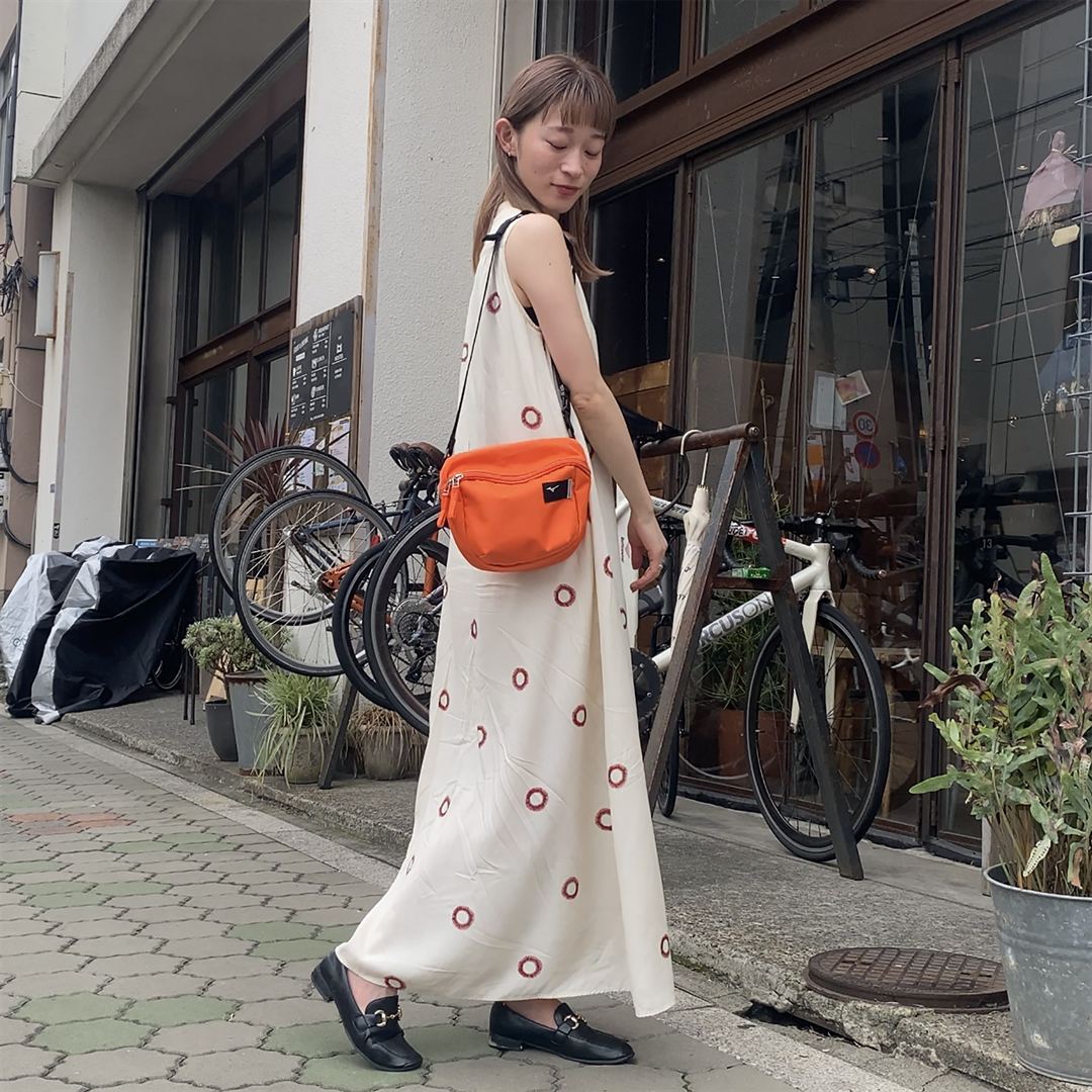 coloreショルダーポーチ ブルー