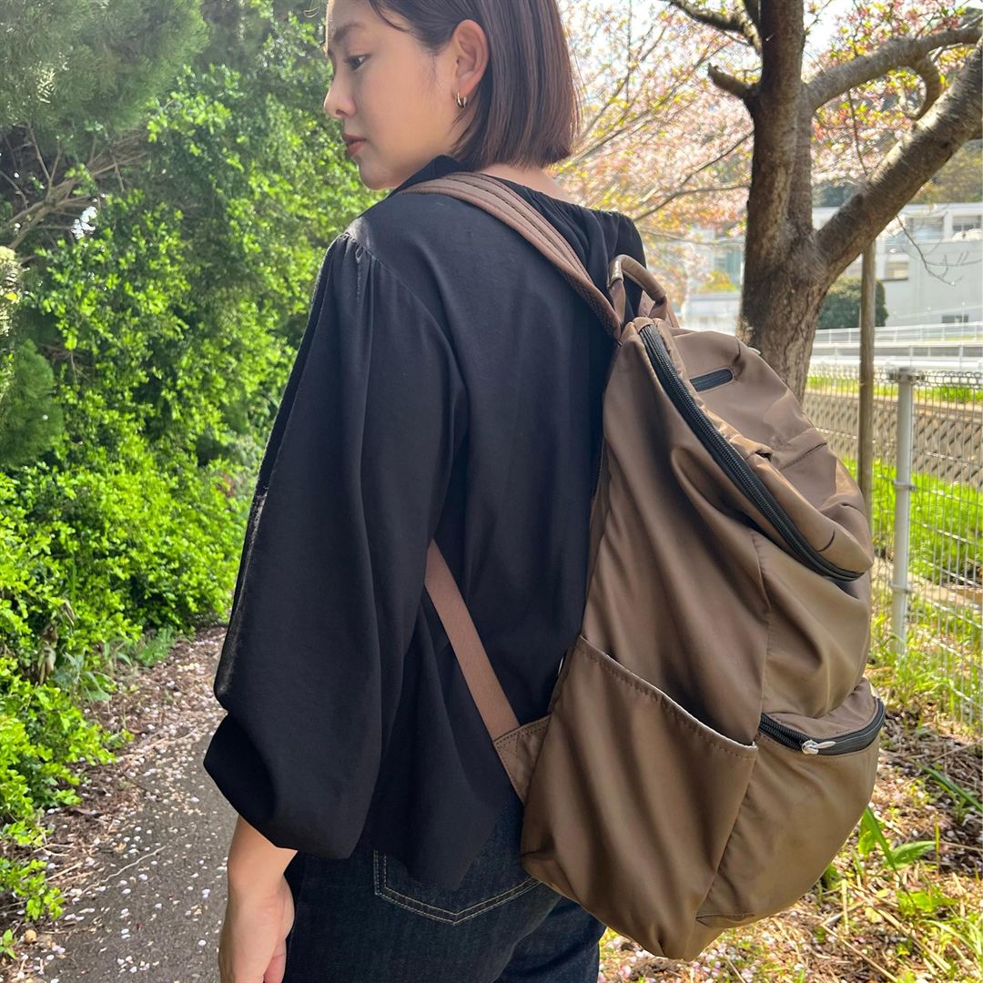 バックパック(20L) カーキ