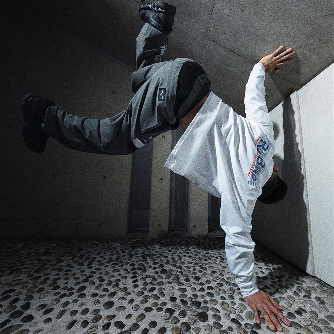 【ミズノ直営限定】ルーズフィットTシャツ(長袖) ホワイト×トリコロール XS