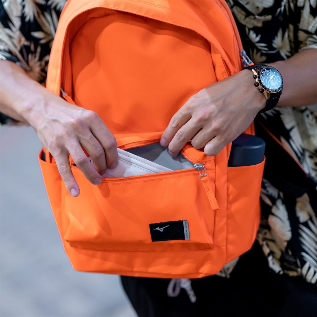coloreバックパック(22L) ブラック