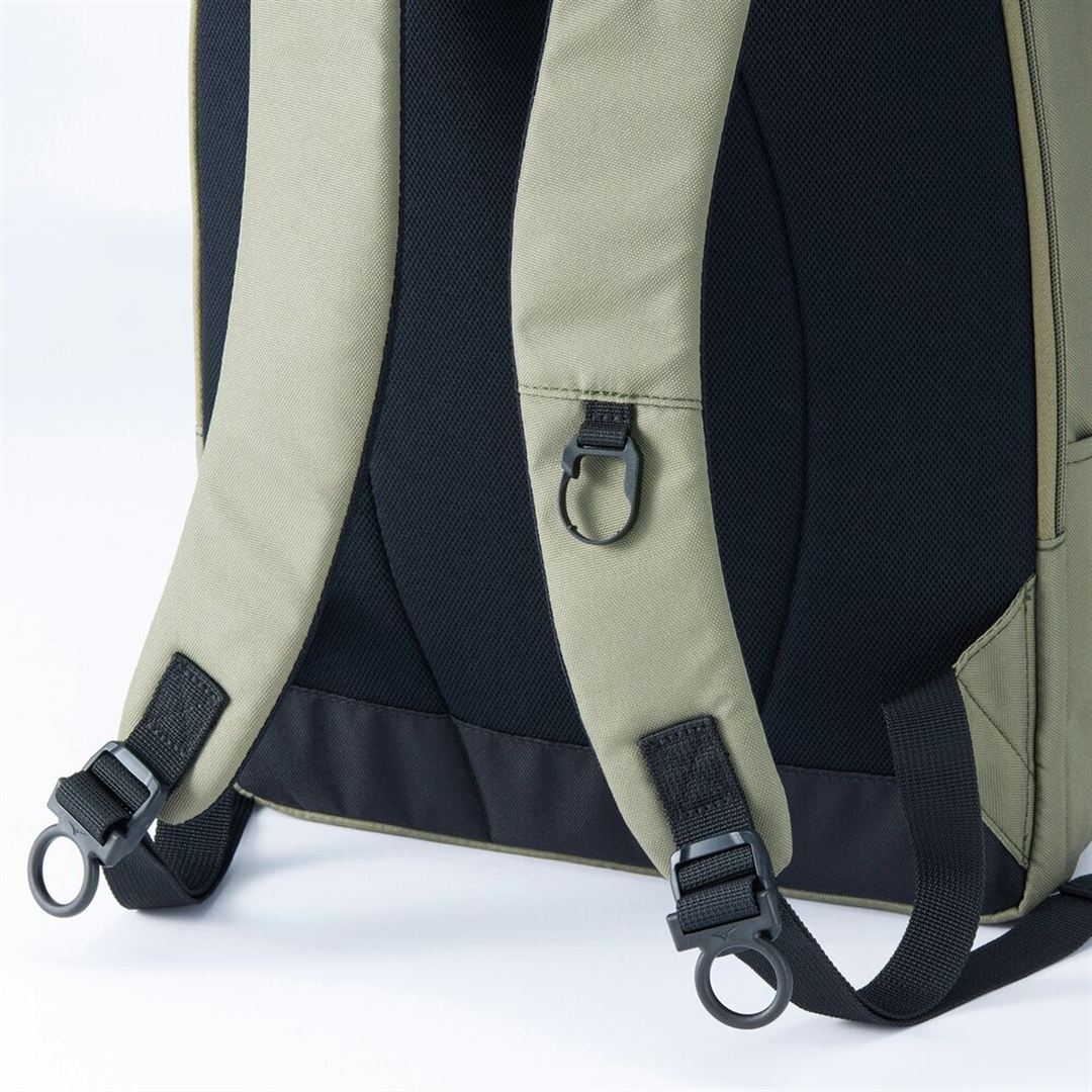 COLOREバックパック22L ブラック