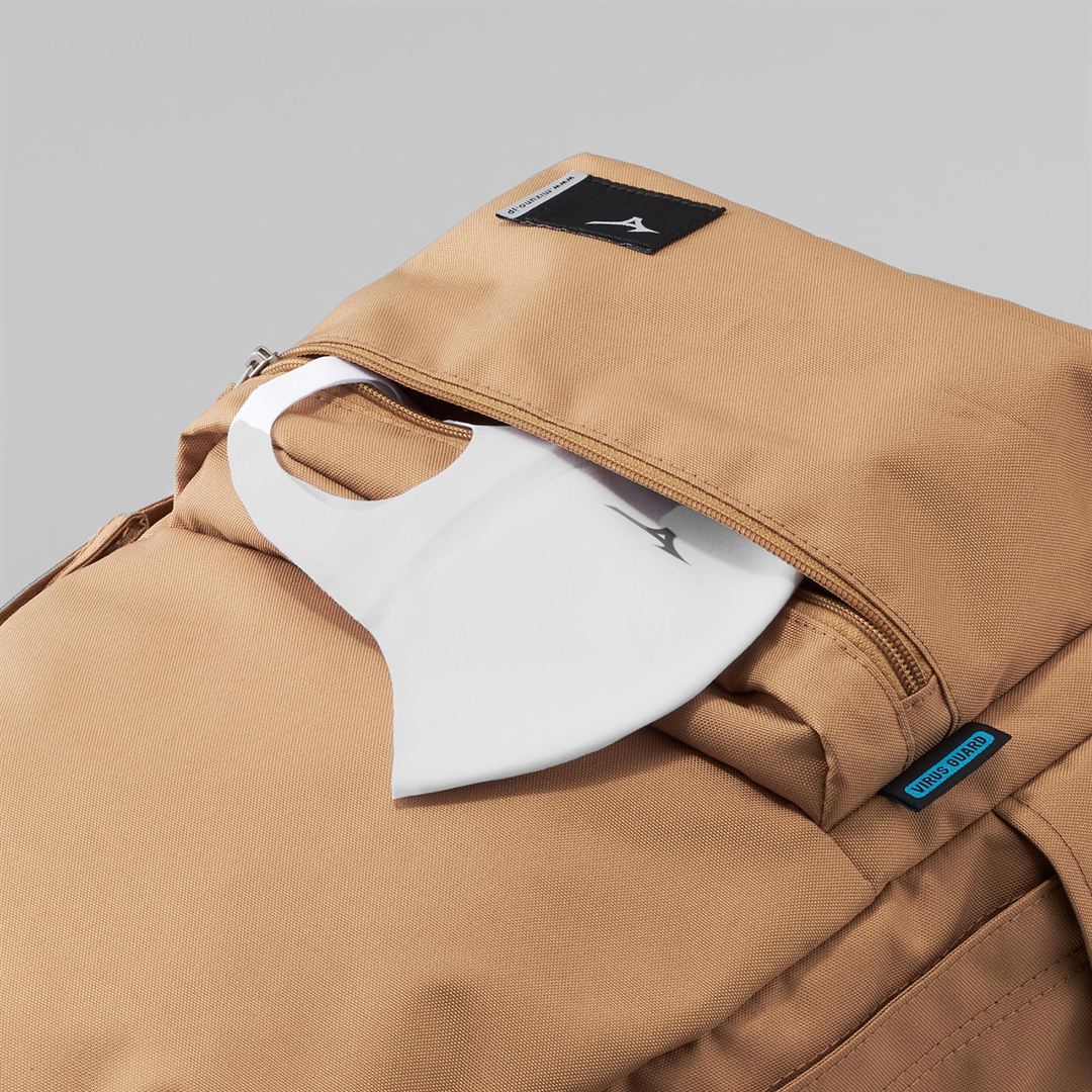 coloreバックパック(22L) ブラック