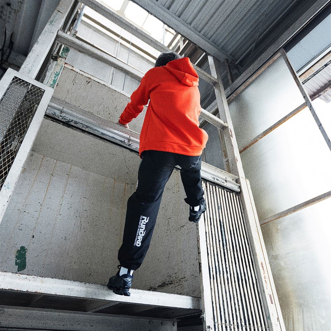 【ミズノ直営限定】ルーズフィットトラックパンツ ブラック XS