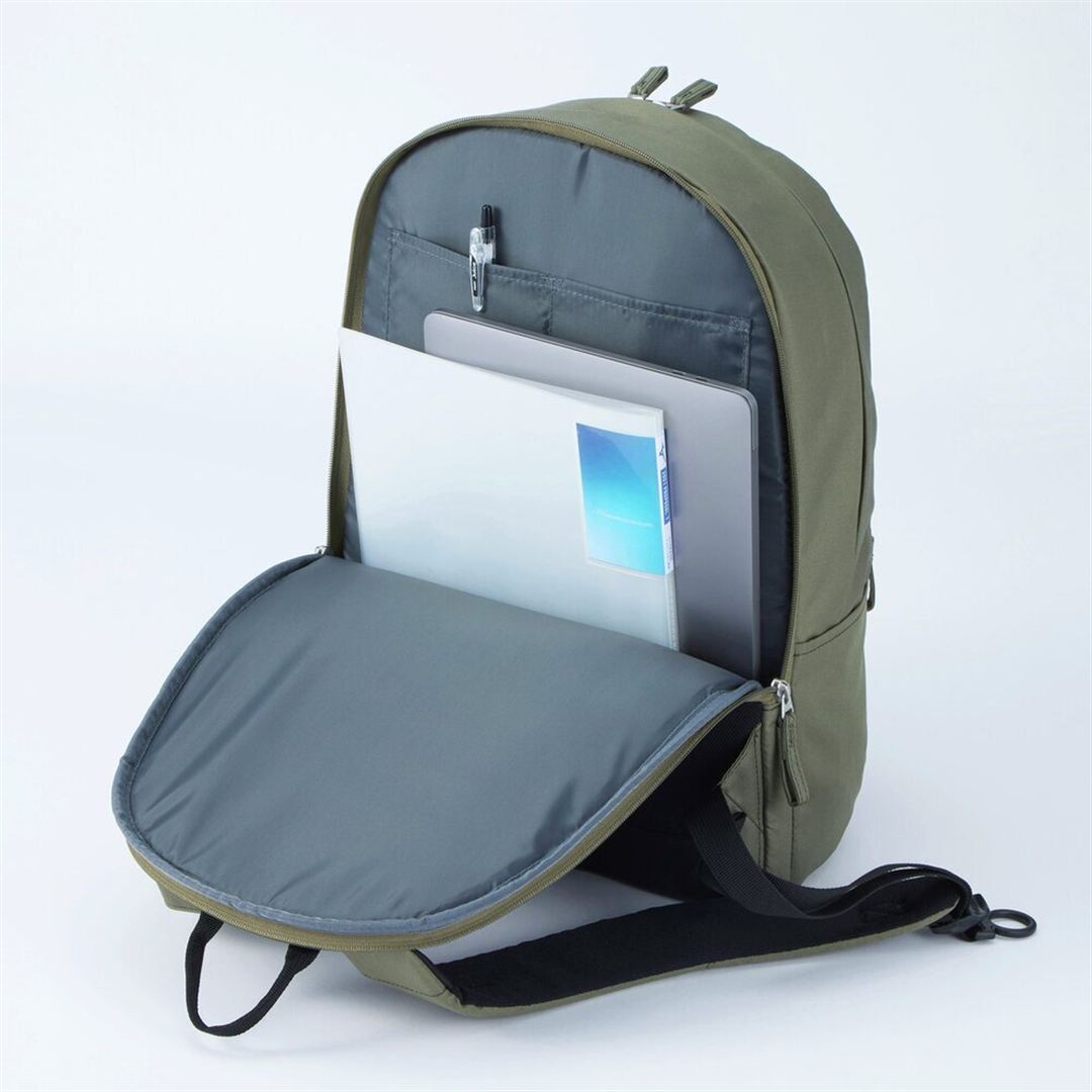 COLOREバックパック22L ブラック