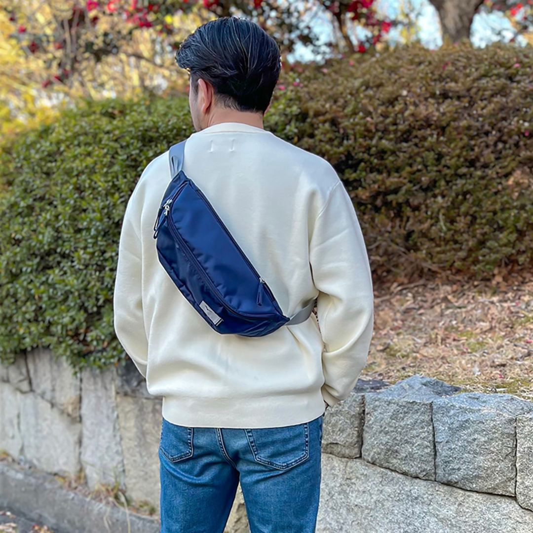 COLOREウエストバッグ3L ブルー