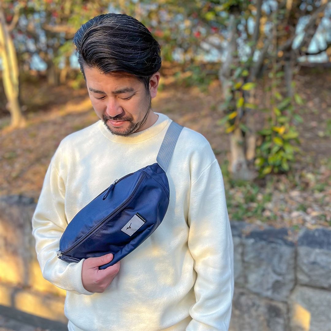 COLOREウエストバッグ3L ブルー