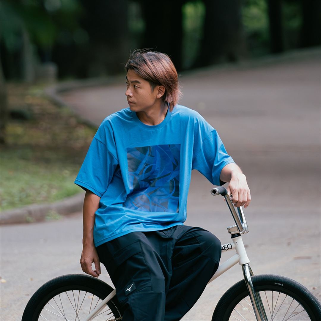 ルーズフィットグラフィックTシャツ ブラック S