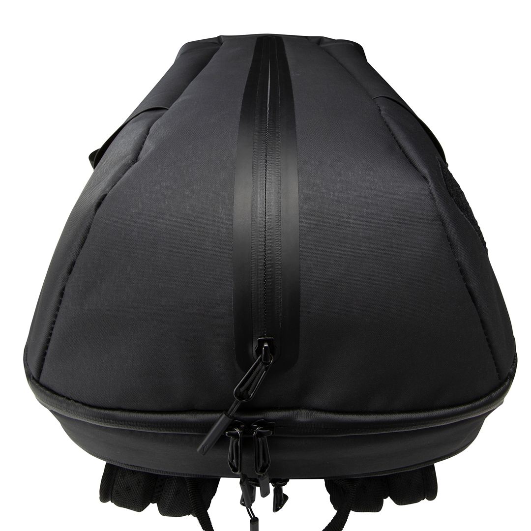 バックパック(25L) ブラック