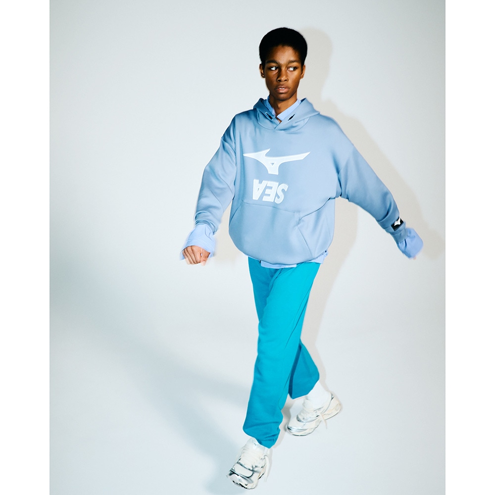 WIND AND SEA】ルーズフィットスウェットフーディ|32MC6WS2|ミズノ