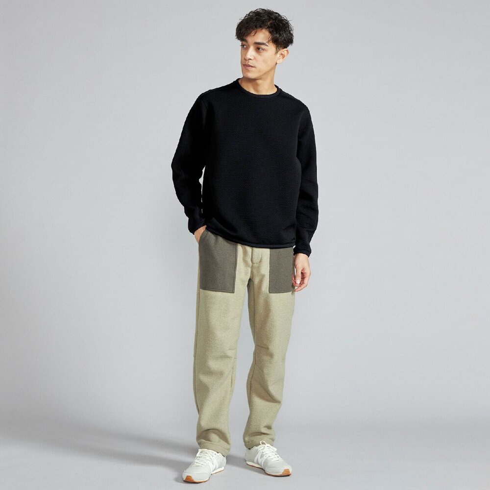 ミズノ公式【吸湿発熱】ブレスサーモリップルキルトプルオーバー