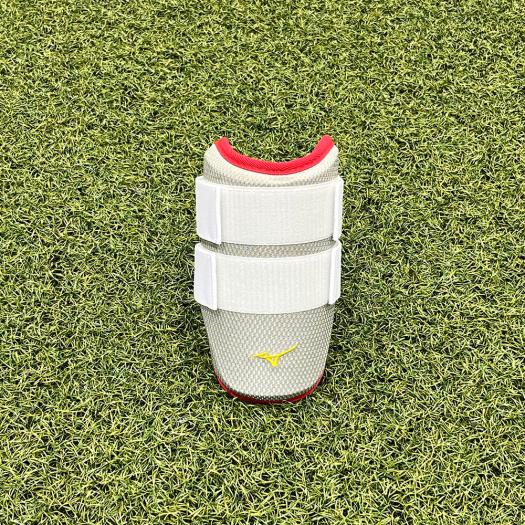 MIZUNO SHOP [ミズノ公式オンラインショップ] 【ミズノ直営店限定／ミズノプロ】アームガード ブランドアンバサダーズコレクション ユニセックス 03 広島東洋カ