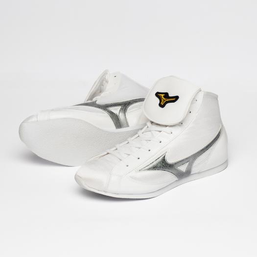 MIZUNO SHOP [ミズノ公式オンラインショップ] フィニッシャーLOW(ボクシング) ユニセックス 11 ホワイト＋シルバー（ポリゴン） 21GA230011