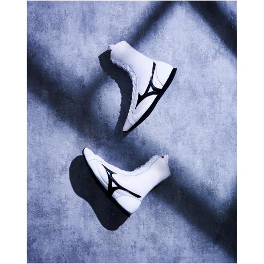 ミズノ ボクシングシューズ フィニッシャーMID ミドルカット ブラックホワイト 楽天市場】在庫あり 3営業日程度で出荷【期間限定5倍ポイント