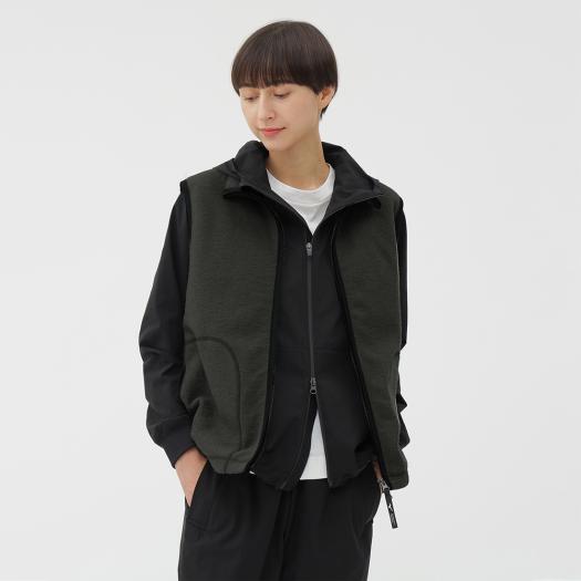 値下げMargaret Howell MIZUNO ダウンベスト　グリーン ミズノ フォー マーガレットハウエルから最新コラボアイテムが