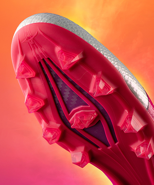 トライアングルスタッド