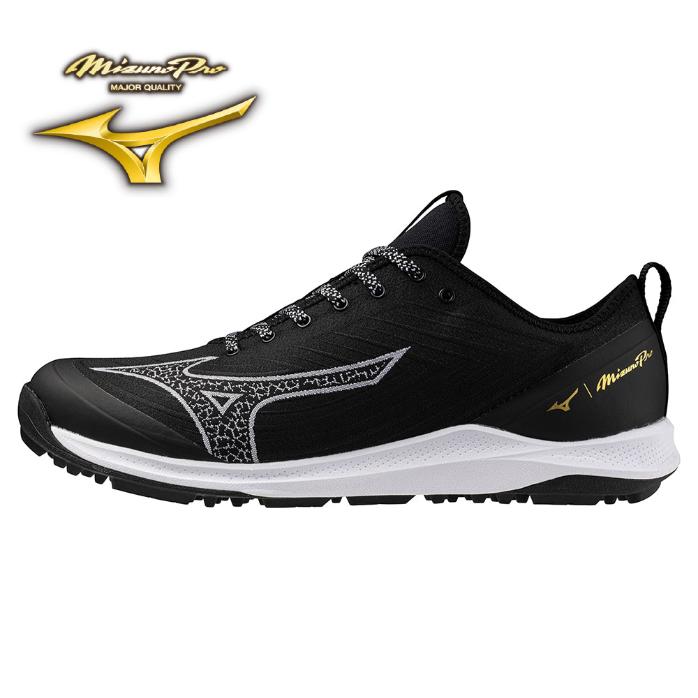 trainingshoes102.jpg